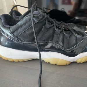MENS jordan 11 low black size 11.5